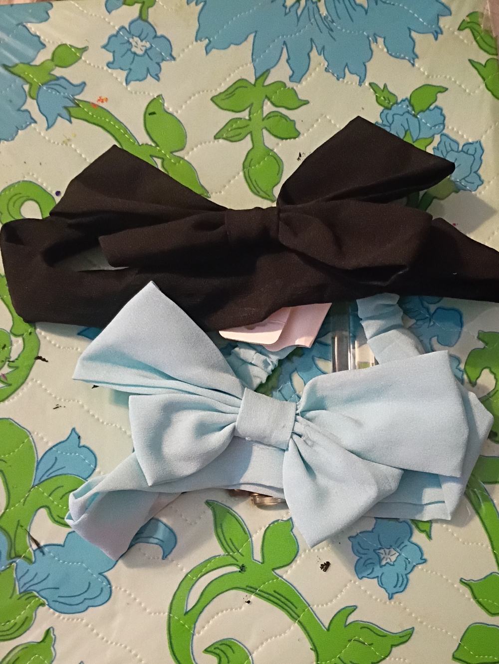 Bow Designed With Care And Attention Lot Of Two Tiffany Blue & Black
